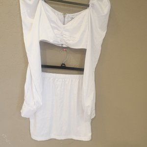 White   lantern sleeve Crop Top. Medium.